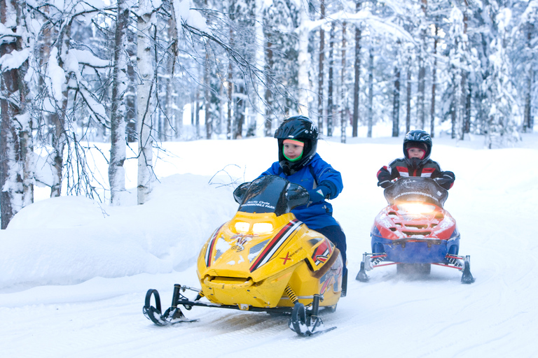 Levi: Winter Highlights Family Day with Snowmobile Safari