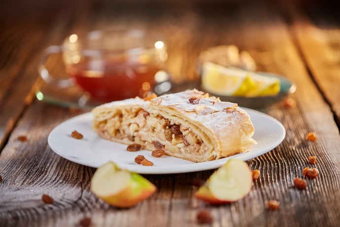 Salzburg: Austrian Food Tasting with Old Town Private Tour