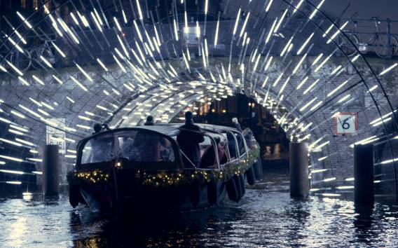 Amsterdam: Luxuriöse Kanalrundfahrt zum Lichterfest
