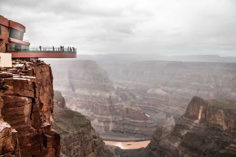 Las Vegas: Grand Canyon Skywalk and Hoover Dam Guided Tour