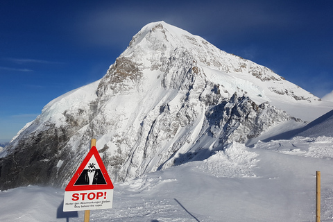 Jungfraujoch Cima de Europa: Una aventura alpina autoguiadaDesde Interlaken: tour autoguiado de Jungfraujoch