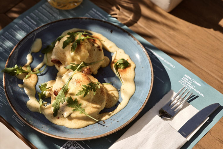 Zakynthos: Infinity Beach Club Day Pass with Food & Drinks