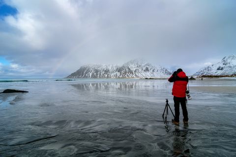 From Svolvær: Reine Winter Photography Tour and Photographer Explore the Lofoten Islands