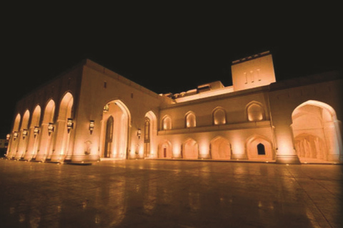 Muscat: Night Tour with Audio Guide & Dinner at Opera House