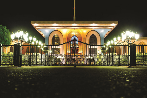 Muscat: Night Tour with Audio Guide & Dinner at Opera House