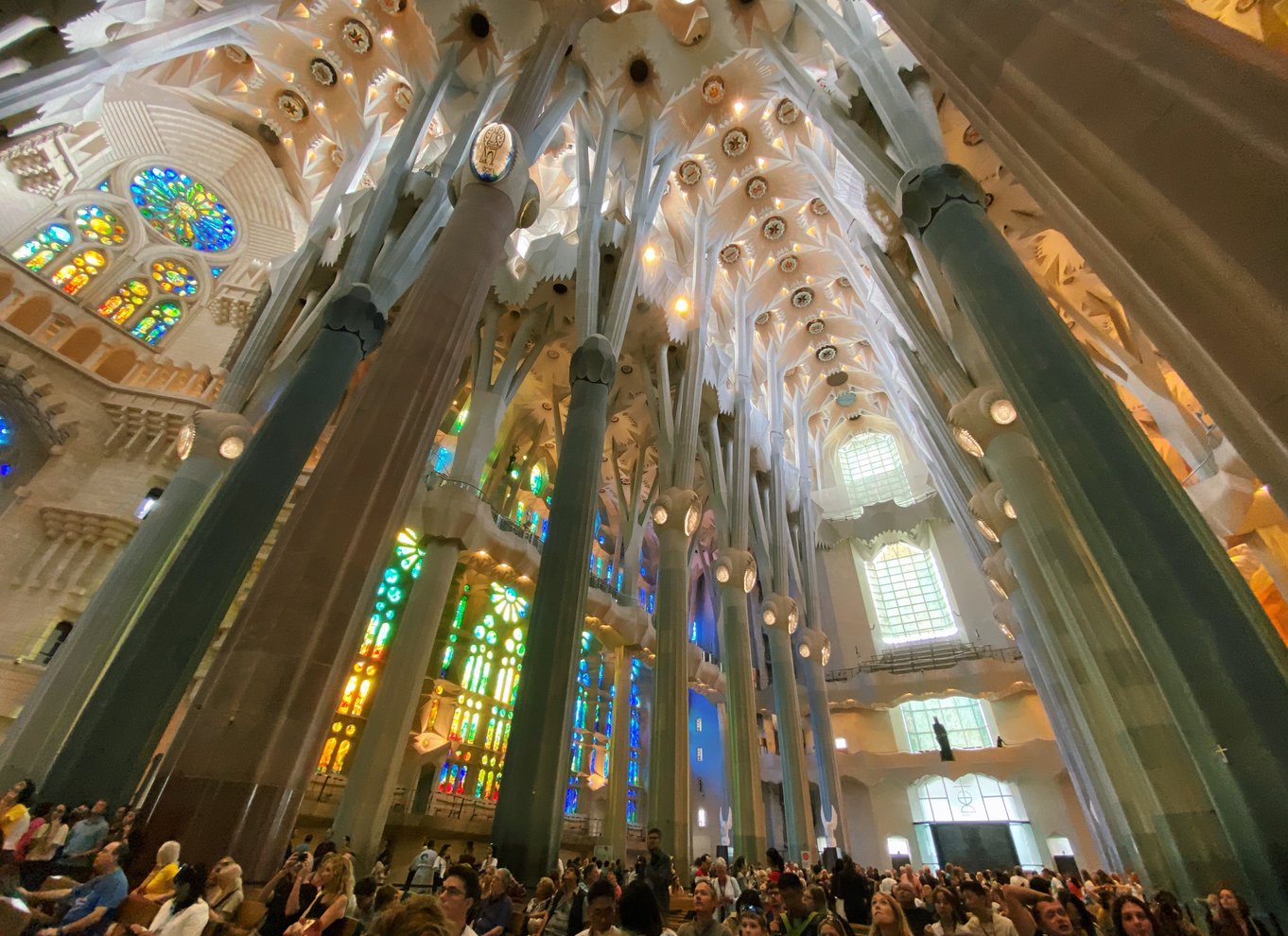 Barcelona: Fast Track Guided Tour af Sagrada Familia