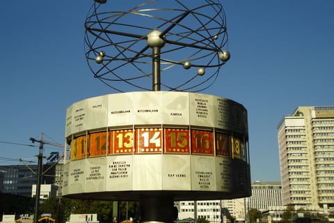 Berlin Mitte: Smartphone-Schnitzeljagd Sightseeing Tour