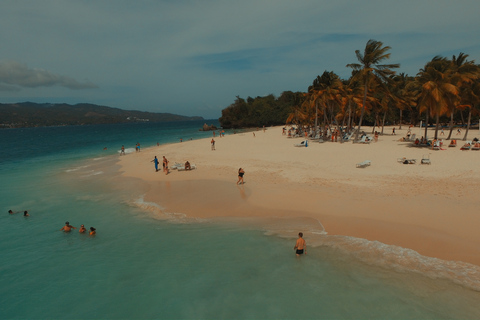 Punta Cana: Día completo en la Bahía de SamanáOpción Estándar