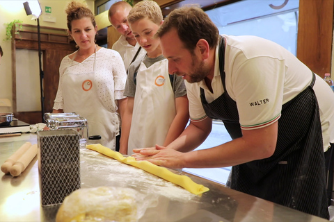 Handmade Pasta and Dessert Cooking Class with Dinner