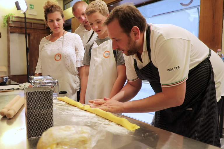 Handmade Pasta and Dessert Cooking Class with Dinner