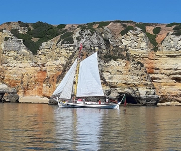 Lagos: Sailboat Trip to Ponta da Piedade