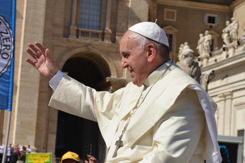 ROME: PAPAL AUDIENCE EXPERIENCE Papal Audience in English