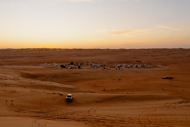 Vanuit Muscat: Rondleiding door woestijnkamp met gids