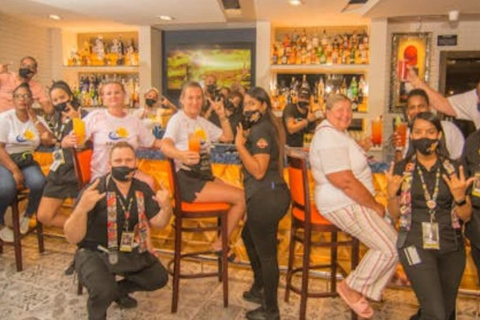 جولة خاصة في الحياة الليلية في بافارو مع المشروبات والمرشدخاص: جولة في الحياة الليلية في بافارو مع 