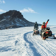 Von Reykjavik aus: Golden Circle und Snowmobiling Tour