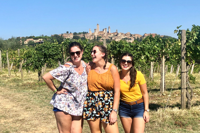 Florence: Toscane Vespa Tour naar San GimignanoBESTUURDER (18+)