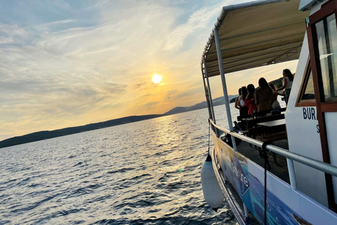 Split: 1,5-stündige Bootsfahrt auf der Riviera mit einem kostenlosen GetränkRiviera von Split: 1,5-stündige Bootstour und Schwimmen