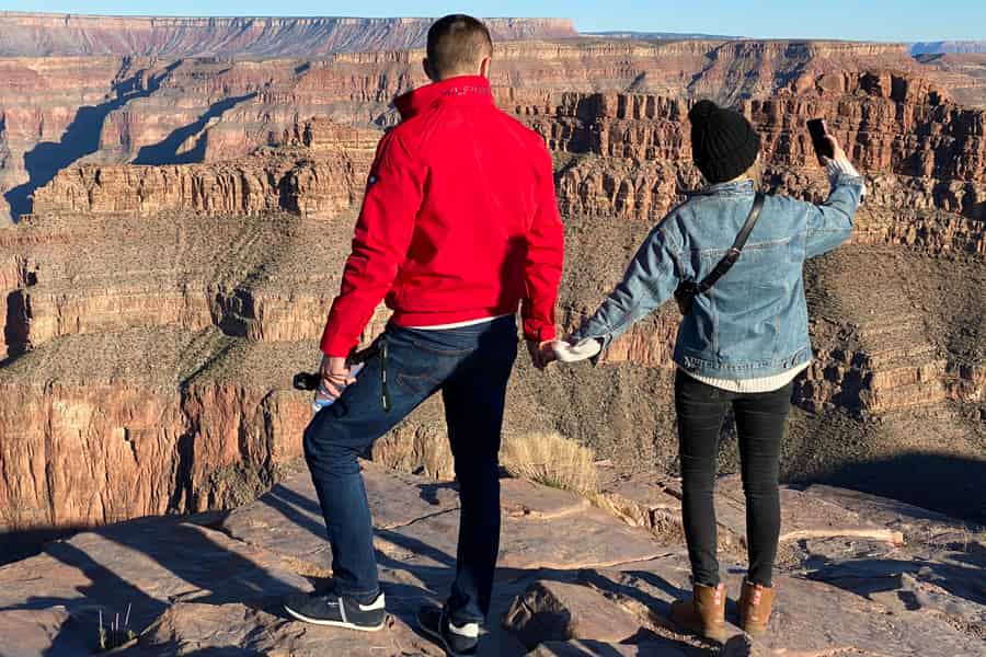 Vegas: Private Tour zum Grand Canyon West mit Skywalk Option. Foto: GetYourGuide Vegas: Private Tour zum Grand Canyon West mit Skywalk Option. Foto: GetYourGuide