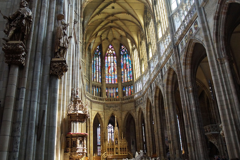 Praga: visita guiada a pie por el castillo de Praga y el barrio pequeñoPunto de encuentro