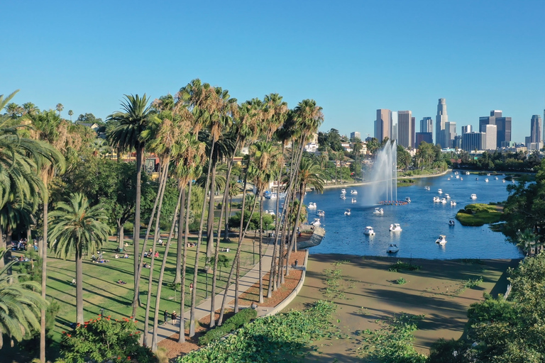 Echo Park Lake: Uthyrning av svantrampbåtar