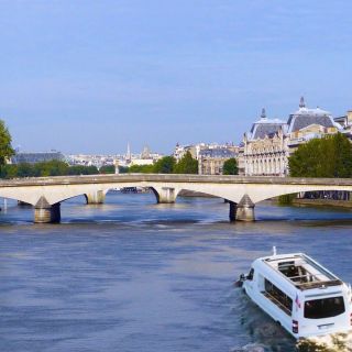 Paris: Amphibious Minibus from Versailles Boat and Road Tour