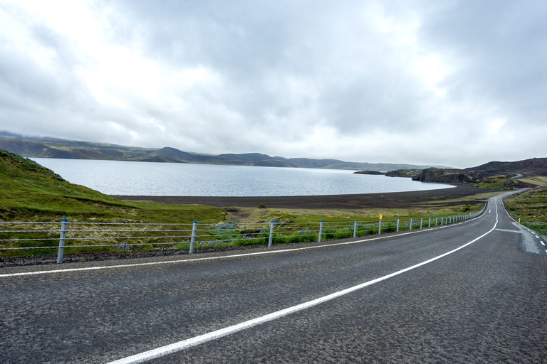 Reykjavík : Région des volcans-Grindavík, sources d'eau chaude et champs de lave