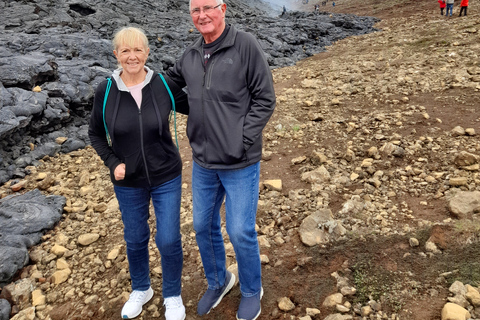 Reykjavík : Région des volcans-Grindavík, sources d'eau chaude et champs de lave