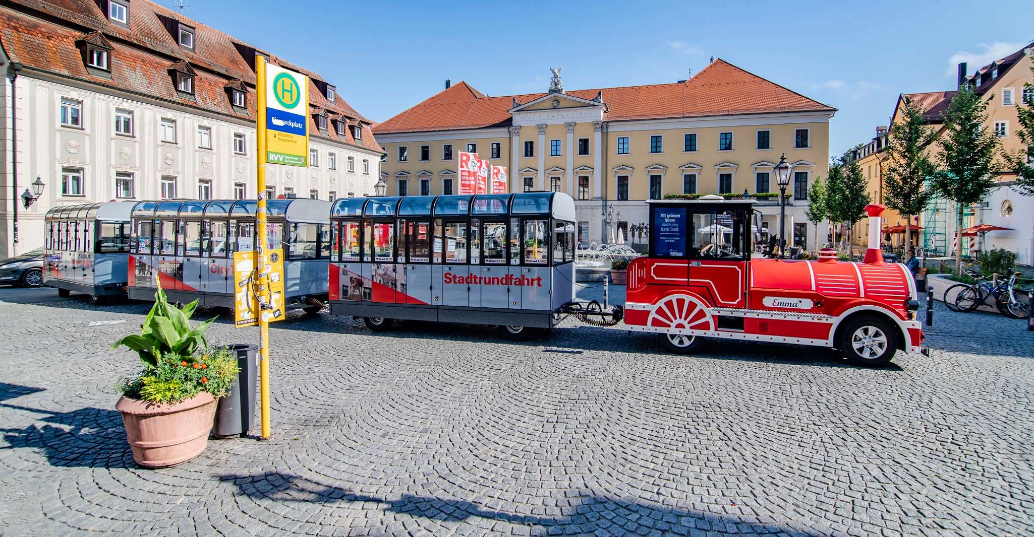 Regensburg, Sightseeing Train City Tour with Audio Guide - Housity