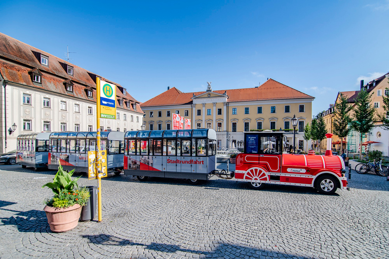 Ratisbona: Tour della città con il treno BimmelbahnRatisbona: giro turistico della città in treno con audioguida