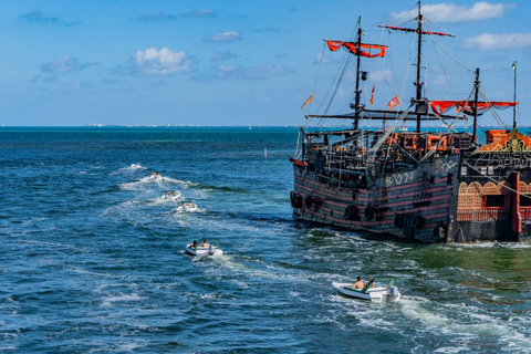 Cancún: Självguidad tur med motorbåt i Nichupté-lagunenCancún: Självledad Nichupté Lagoon Speedboat Tour