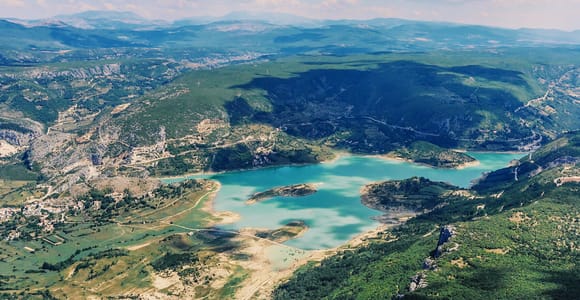 From Sinj: Airplane Flight over Trilj, Omiš, and Split