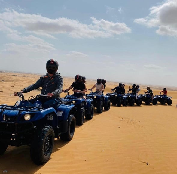 Sharjah: Quattro ruote nel Sahara su un Grizzly 350 CC