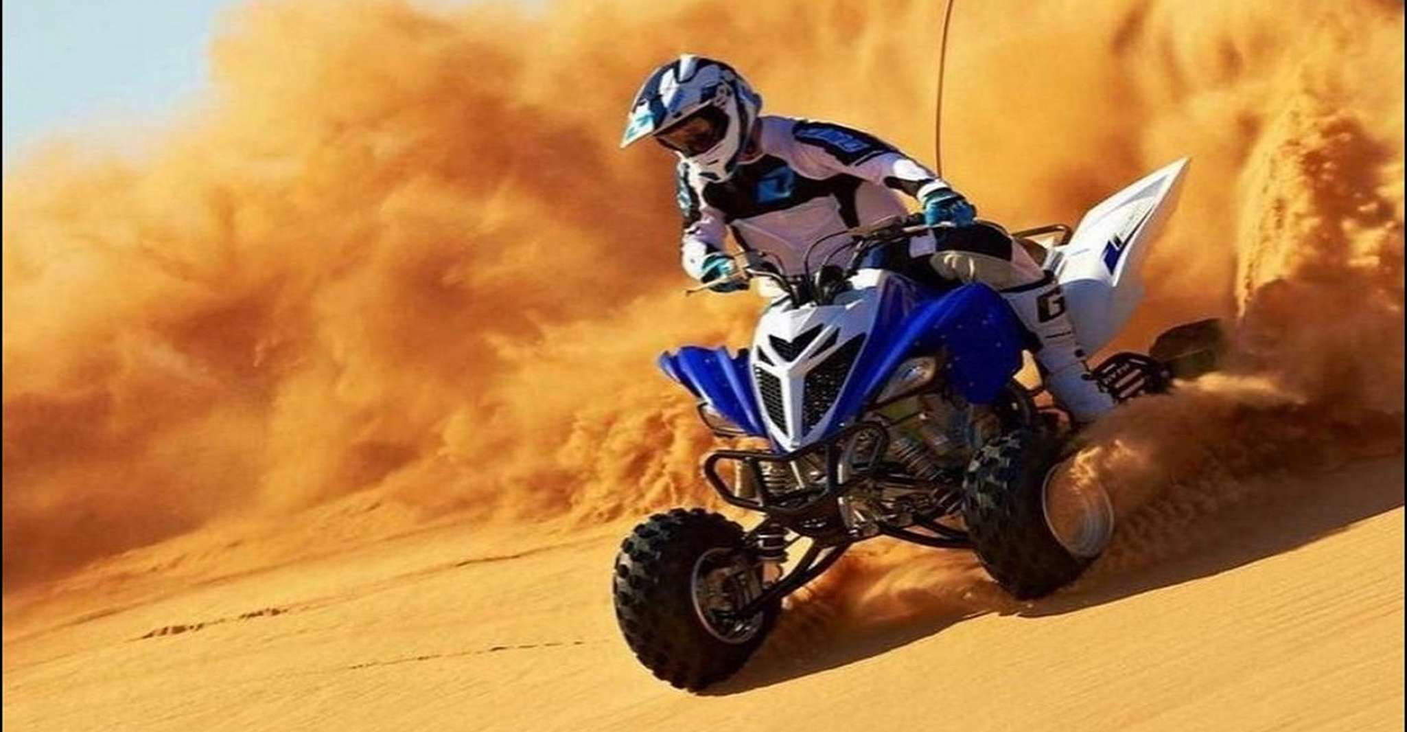 Sharjah, Vierrad in der Sahara Sanddünen - Hizvo