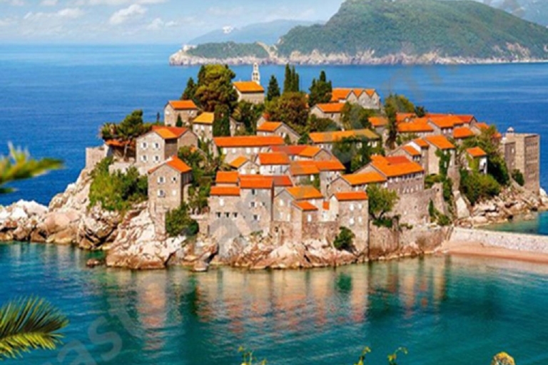Wspaniała wycieczka po Czarnogórze Kotor i Stare Miasta BudvyPodgorica: Wycieczka po Starym Mieście w Kotorze i Budvie