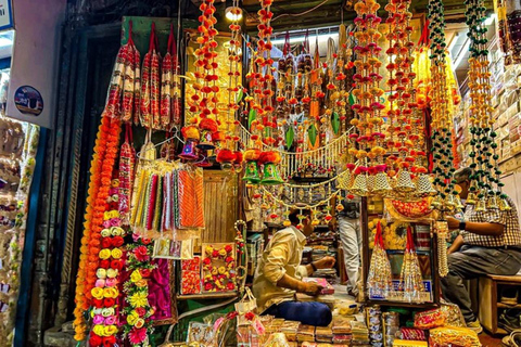 Shopping Tour of Old Delhi and New Delhi With Guide Shopping Tour With Professional Guide and Tuk-tuk Ride