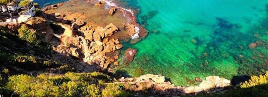 Denia : Excursion en catamaran à la Cova tallada avec dégustation de moules et de vin