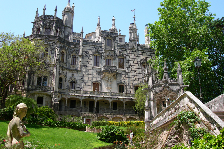 Tour a piedi del centro di Sintra con Regaleira e Palazzo BiesterPunto di incontro del tour a piedi del centro di Sintra