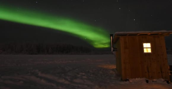 Chena Lake: Aurora Borealis Viewing & Ice Fishing Adventure