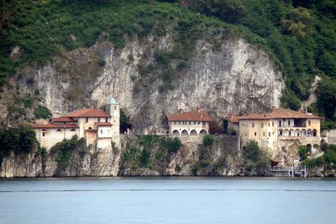 Stresa: privécruise naar Santa Caterina del Sasso