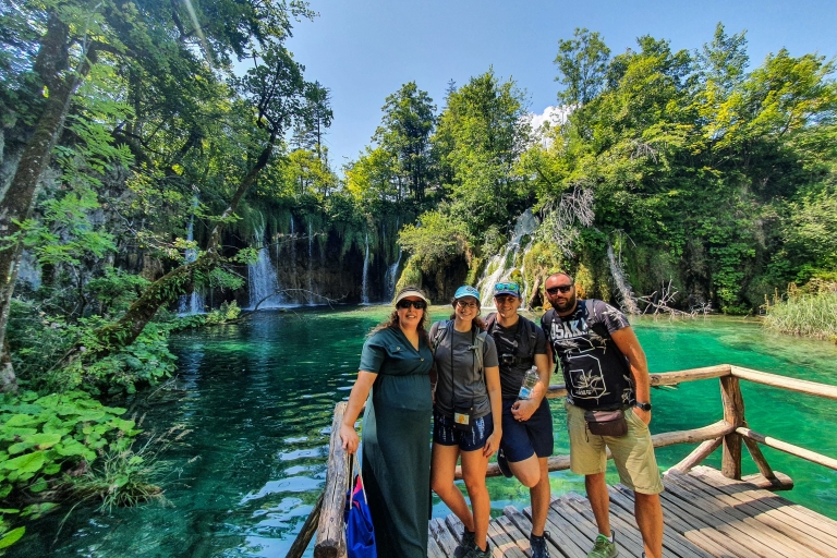 Desde Zagreb: excursión de un día a los lagos de Plitvice y Rastoke