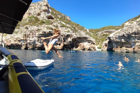 Au départ de Split : Grotte bleue et cinq îles avec excursion en bateau à Hvar