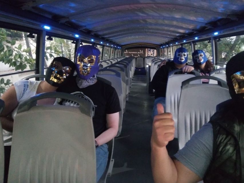 Mexico City: Wrestling show access & Double Decker Bus Tour