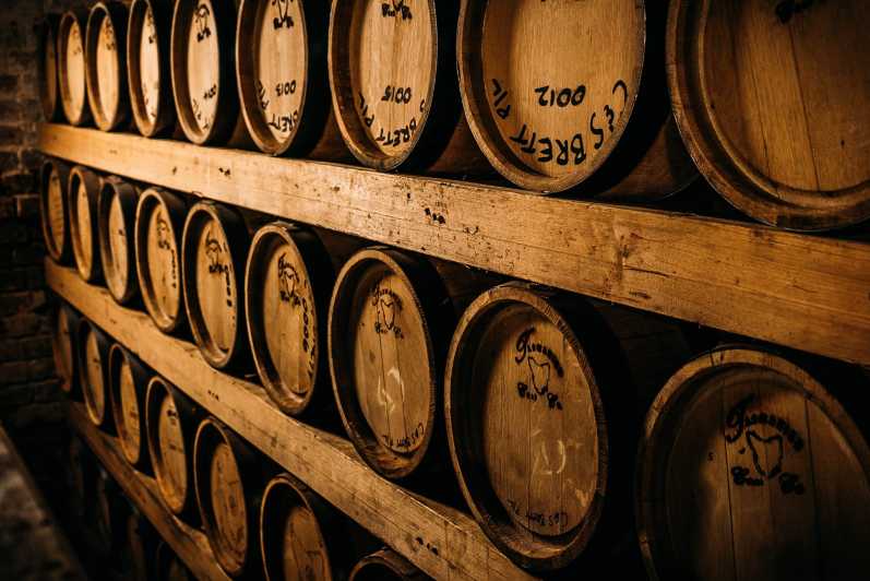 Kempton: Craft Distillery Tour with Gin & Whisky Tasting
