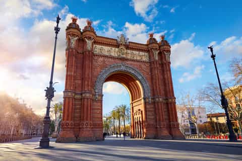 Barcellona: romantico gioco di esplorazione della città
