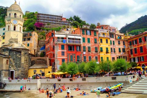 From Montecatini: Cinque Terre, Vernazza, Lucca Guided Tour