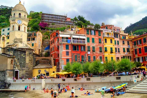 From Montecatini: Cinque Terre con Lucca Guided Tour