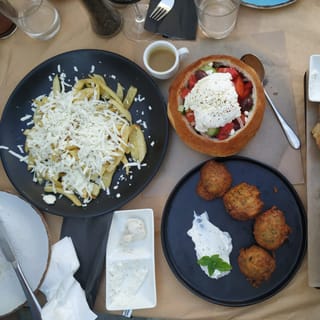 Naxos: Naxos Town Food Tour with Included Tastings and Wine