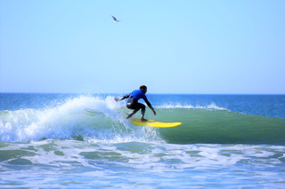Albufeira: lezione di surf con attrezzatura inclusa