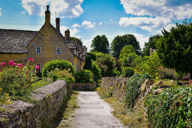 Oxford: Walking Tour with Cotswolds Villages Day Trip All Inclusive Full Day Private Tour in Oxford and Cotswold