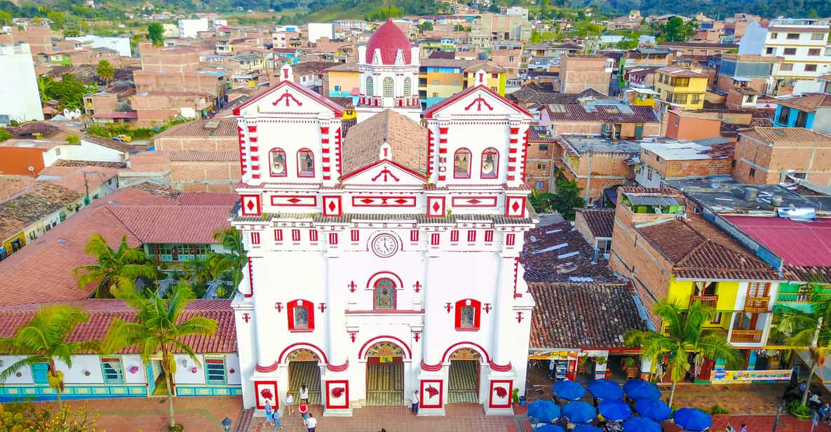 From Medellín: Guatape & El Peñol Rock Trip with Boat Tour
